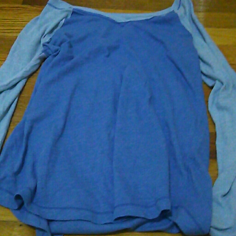 Blue long sleeve shirt